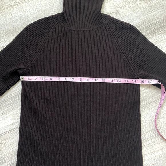 DKNY Petite Short Sleeve 100% Wool Turtleneck Sweater Size Small - Picture 4 of 6
